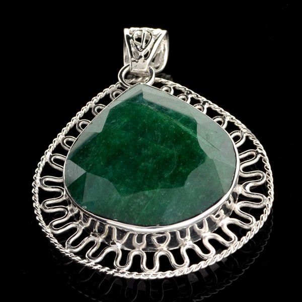 APP: 2k 71CT Pear Cut Grn Beryl & Sterl Silver Pendant: 71.20CT Pear Cut Green Beryl and Sterling Silver Pendant
