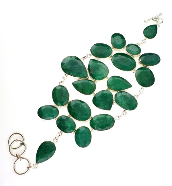 APP: 13k 170CT Mixed Cut Grn Beryl & Silver Bracelet: 170.58CT Mixed Cut Green Beryl and Sterling Silver Bracel