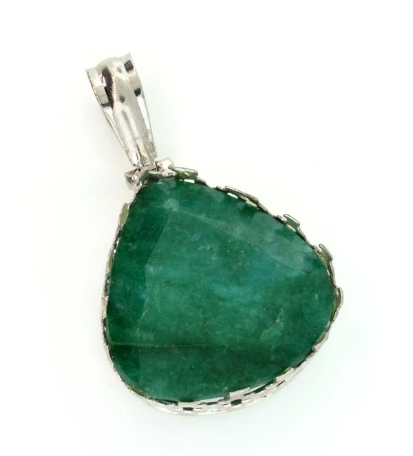 APP: 2k 56CT Pear Cut Grn Beryl & Sterl Silver Pendant: 56.71CT Pear Cut Green Beryl and Sterling Silver Pendant