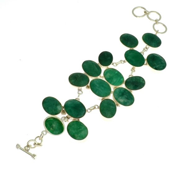 APP: 7k 158CT Oval Cut Grn Beryl & Silver Bracelet: 158.51CT Oval Cut Green Beryl and Sterling Silver Bracelet<