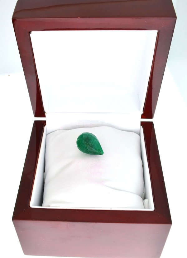 27CT Tear Drop Cut Grn Beryl Emerald Gemstone: 27.75CT Tear Drop Cut Green Beryl Emerald Gemstone Retail Repl