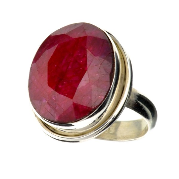APP: 2.6k 20.45CT Oval Cut Ruby & Sterling Silver Ring: 20.45CT Oval Cut Ruby And Sterling Silver Ring Retail Replacement Valu