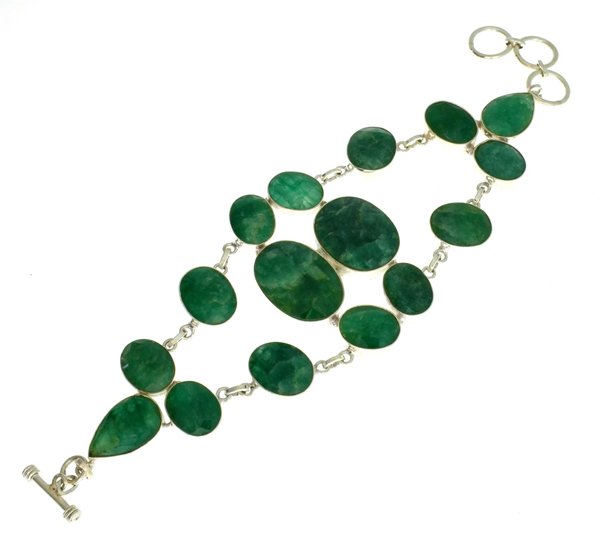 APP: 9k 106CT Mixed Cut Grn Beryl & Silver Bracelet: 106.89CT Mixed Cut Green Beryl and Sterling Silver Bracele