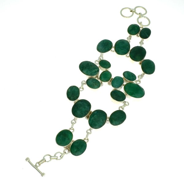 APP: 10k 124CT Oval Cut Grn Beryl & Silver Bracelet: 124.26CT Oval Cut Green Beryl and Sterling Silver Bracelet