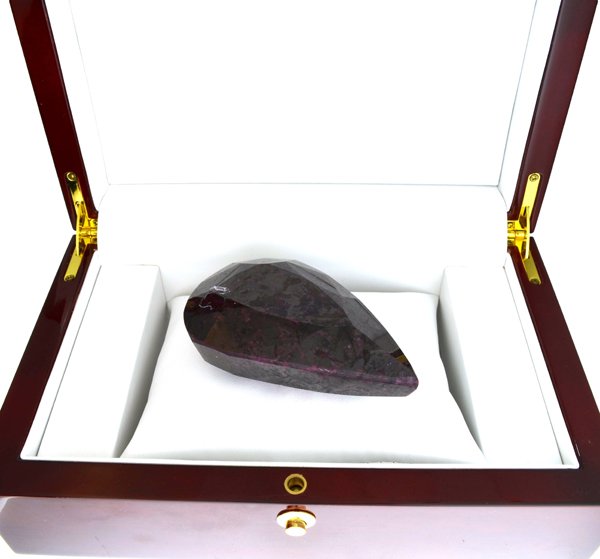 APP: 9.8k 1221.10CT Pear Cut Ruby Gemstone: 1221.10CT Pear Cut Ruby Gemstone Retail Replacement Value: