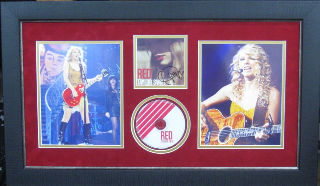 Taylor Swift Authentic Signed Photo: Taylor Swift Authentic Signed Photo Item Profile: GOV FILE: M-04016 Asset Type: Collectible Shipping: $29.95
