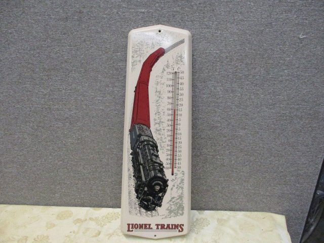TIN LIONEL TRAINS THERMOMETER (1 of 3)