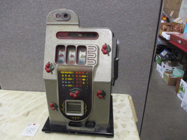 MILLS DIME CHERRY SLOT MACHINE (1 of 4)