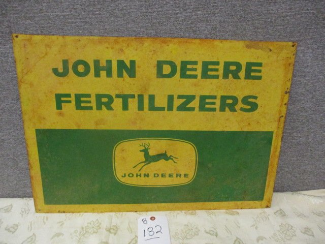 TIN JOHN DEERE FERTILIZER SIGN (1 of 3)