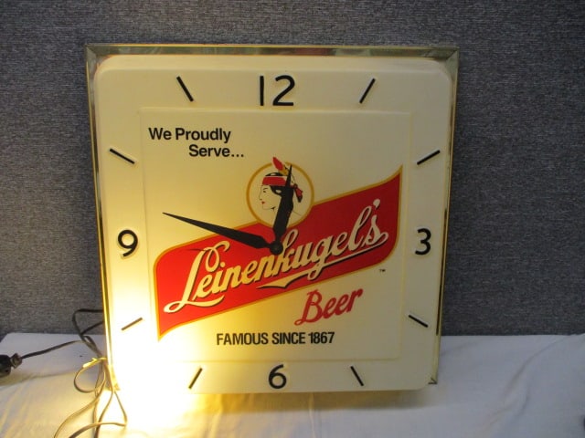 Poly Lighted Lienenkugles Clock: 20"w x 20"t