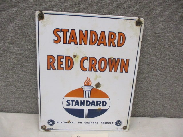 Porcelain Standard Red Crown Pump Plate (1 of 3)