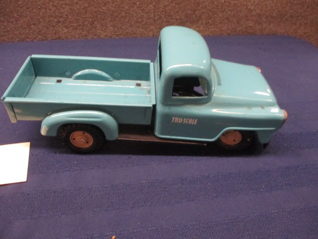 Steel Tru Scale I/H Pickup Truck (1 of 3)
