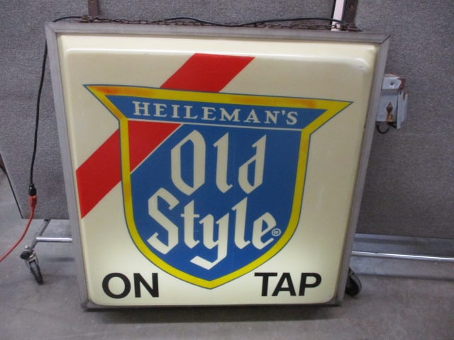 Heileman's Old Style Bar Sign (1 of 3)
