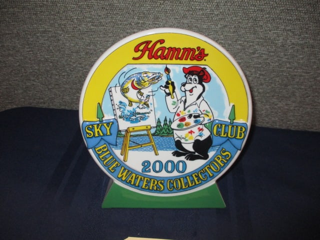 Hamm's 2000 Sky Blue Waters Collectors Club: 8"W x 8"T