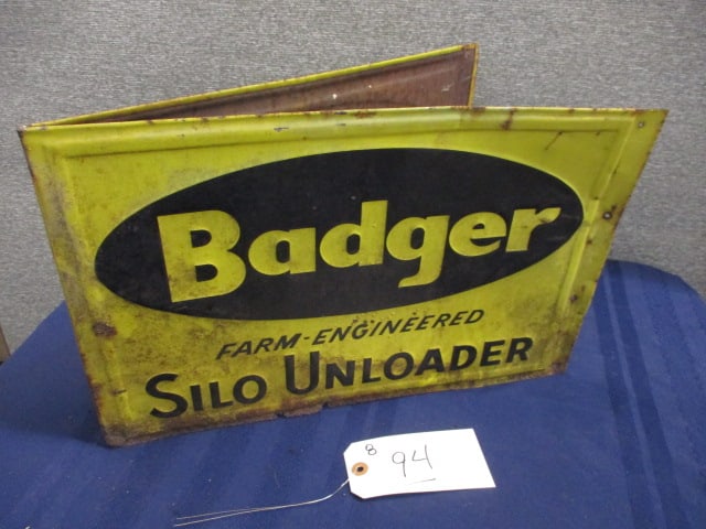 Tin Badger Silo Unloader Post Sign: 17.5"W x 11.5"T