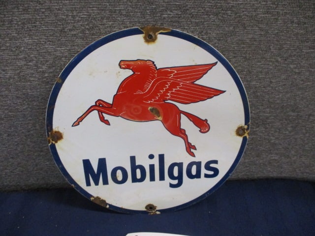 Porcelain Pegasus Mobilgas Pump Plaque: 11.75"W x 11.75"T