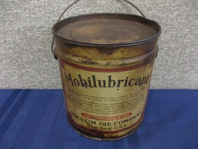 5lb Mobilubricant Tin: 6.25"W x 7"T