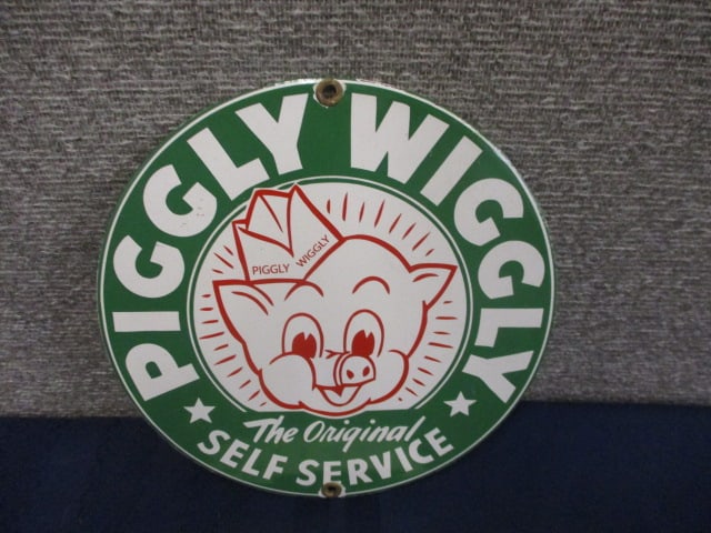 Porcelain Piggly Wiggly Sign: 8"W x 8"T