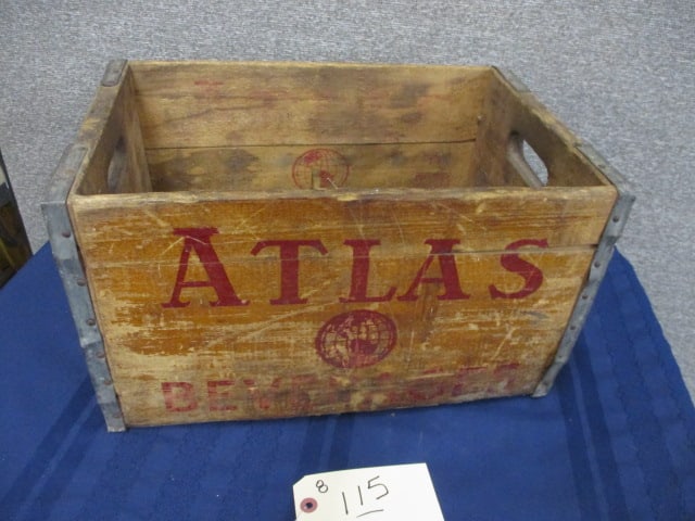 Wood Atlas Beverages Case (1 of 3)