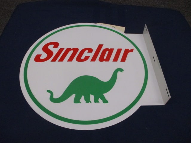 Powder Coat Sinclair Flange Sign (1 of 3)