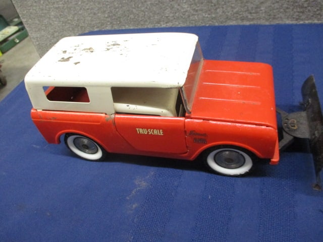 Tru-Scale I/H Scout w/Plow (1 of 3)