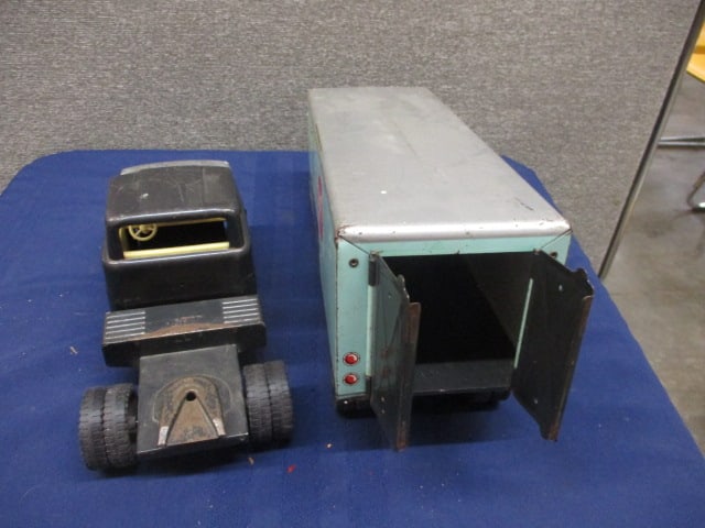 Tin Marx Sears Tractor Trailer - 3