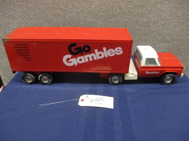 Nylint Go Gambles Tractor Trailer: 26.5"W x 8"T x 6"