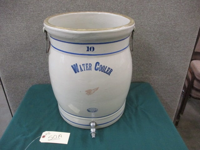 Red Wing 10 Gallon Water Cooler: PICK UP ONLY OR BUYER TO ARRANGE SHIPPING 16"w x 18"t x 18