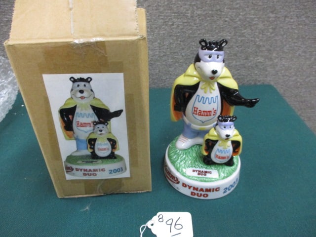 Hamm's Club Dynamic Duo: 5"W x 8.5"T