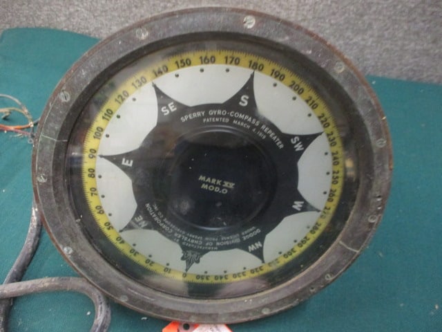 Ships Sperry Gyro Compass Repeater: 10"W x 10"T x 10"