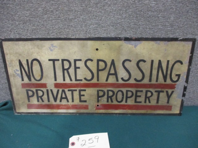 Aluminum No Trespassing Sign: 24"W x 11"T