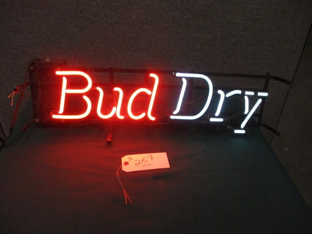 Neon Bud Dry Beer Sign (1 of 3)