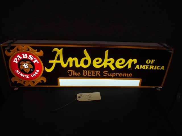 Lighted Andeker Beer Sign (1 of 4)