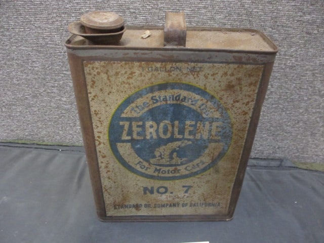 Standard Oil Zerolene Can: 8"W x 10"T