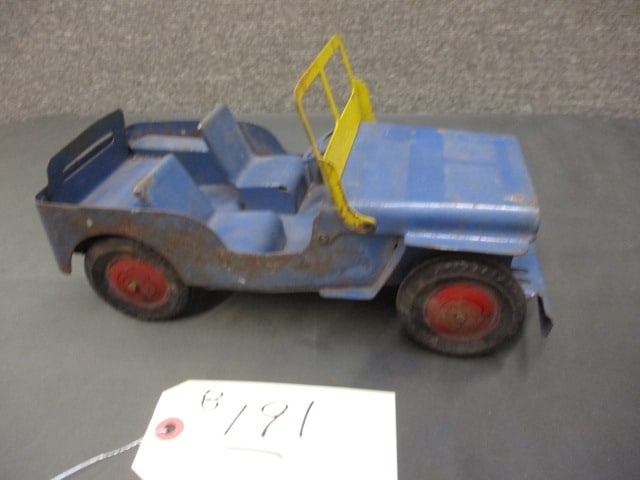 Marx Willey's Jeep (1 of 3)