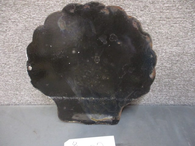 Porcelain Shell Pump Plaque - 2