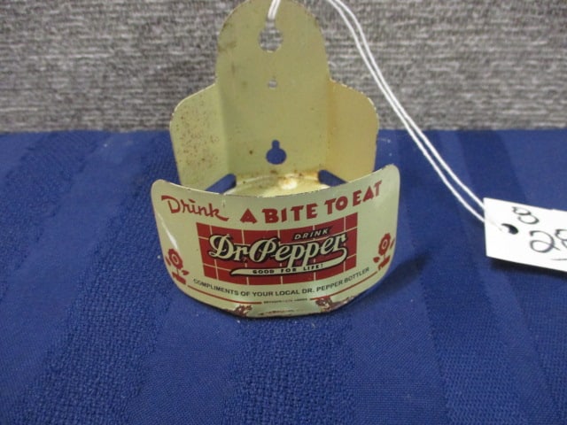 Tin Dr Pepper Bottle Holder: 3"T x 3"W