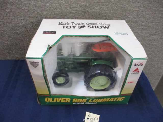 Spec Cast Oliver 995 Tractor: 12"W x 8"T x 9"