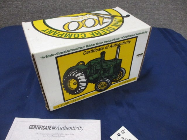 Ertl John Deere D Tractor - 3