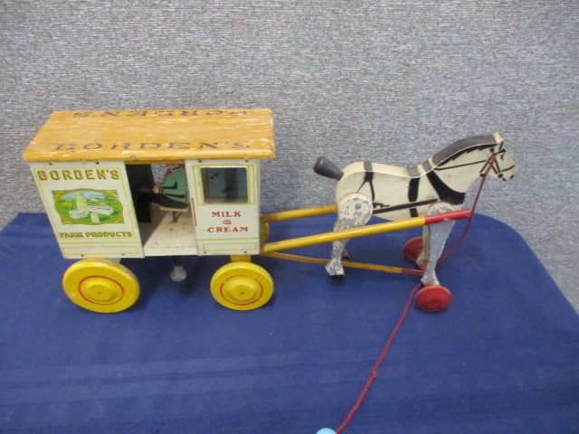 Wood & Tin Bordon's Pull Toy (1 of 3)