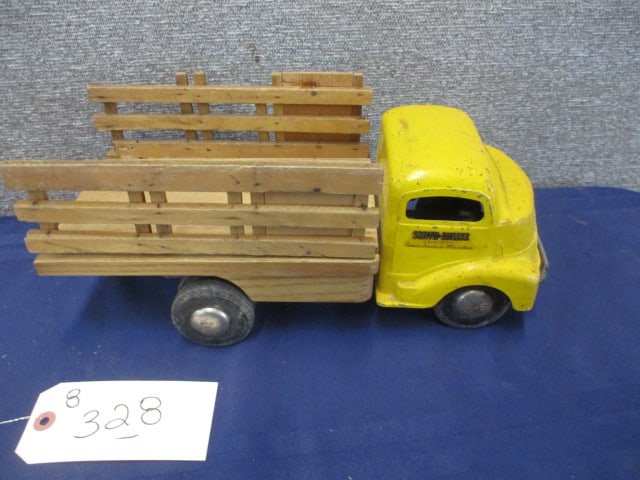 Smith Miller Heinz 57 Truck: 15"l x 6"t x 6