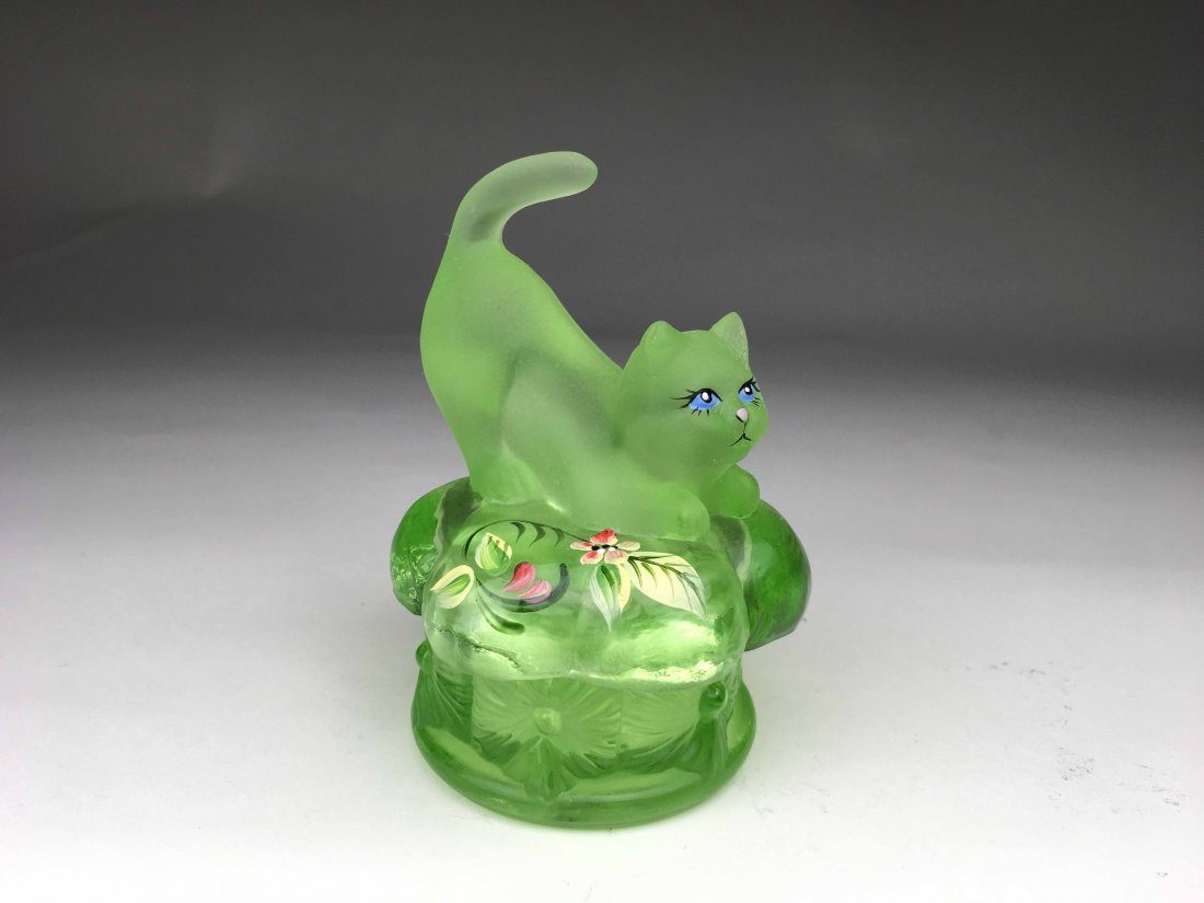 Fenton Lidded Cat Box (1 of 3)