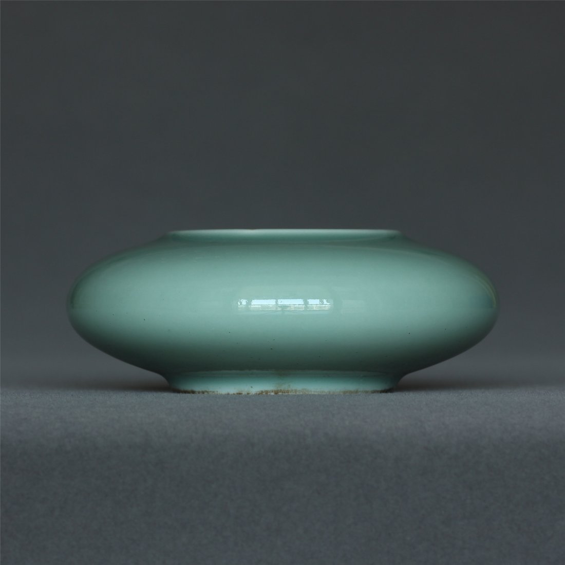 Blue glaze porcelain brush washer of Qing Dynasty (1 of 10)