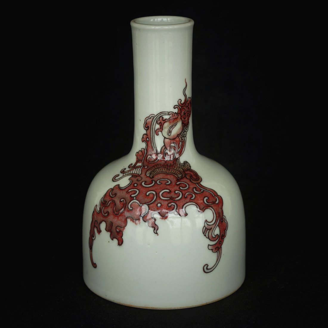 Underglaze red porcelain vase of Qing Dynasty KangXi (1 of 10)