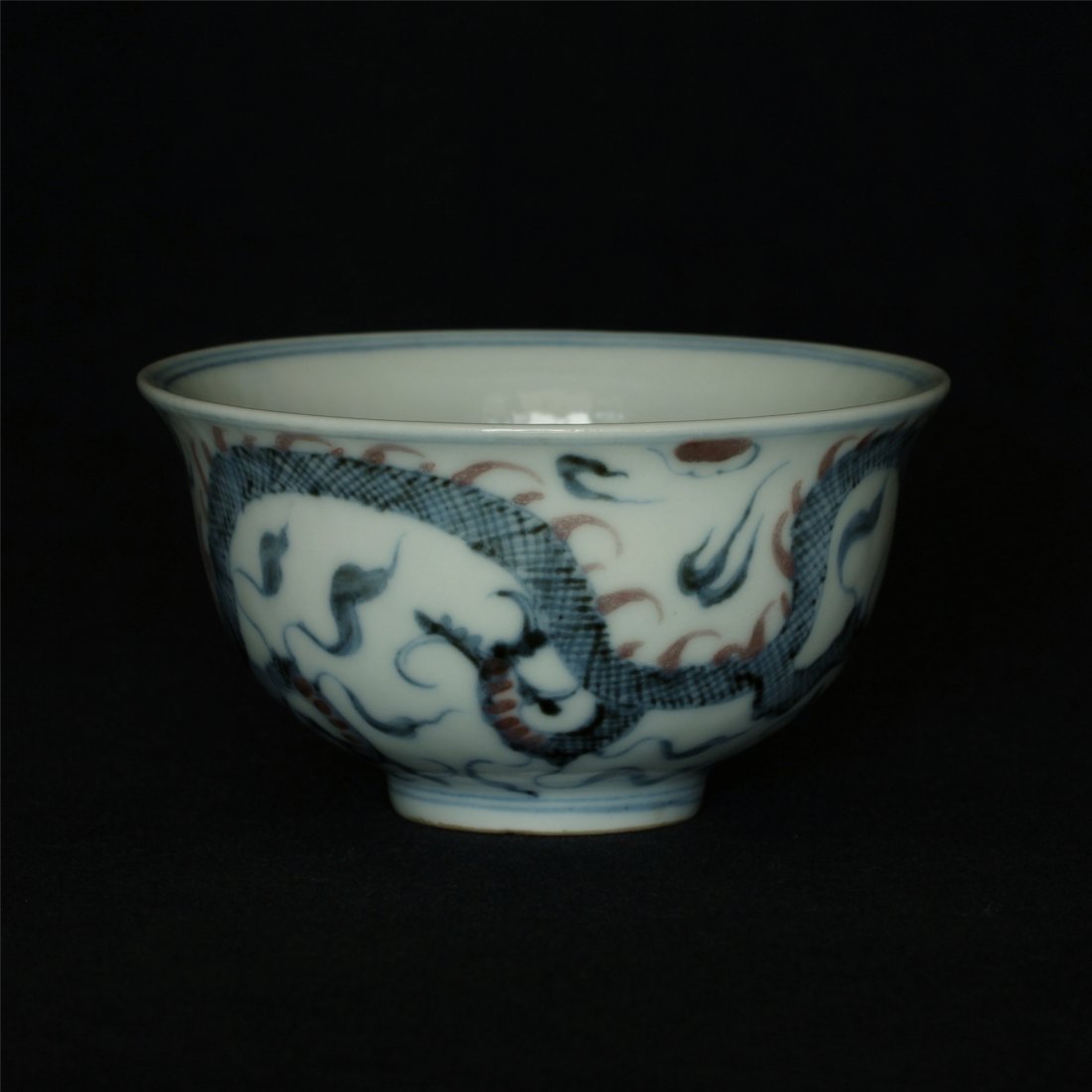 Blue and white & underglaze red porcelain cup of Ming (1 of 10)