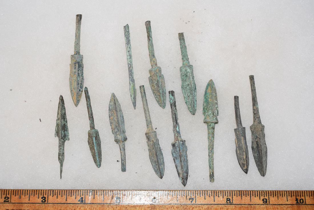 lot of 12 Bronze Age Roman Arrowheads (1 of 1)