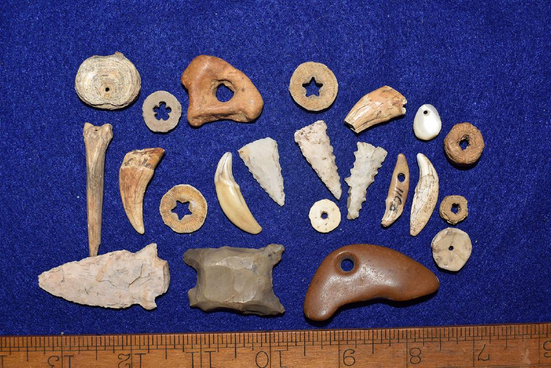 Lot of relics and oddities, Illinois (1 of 1)