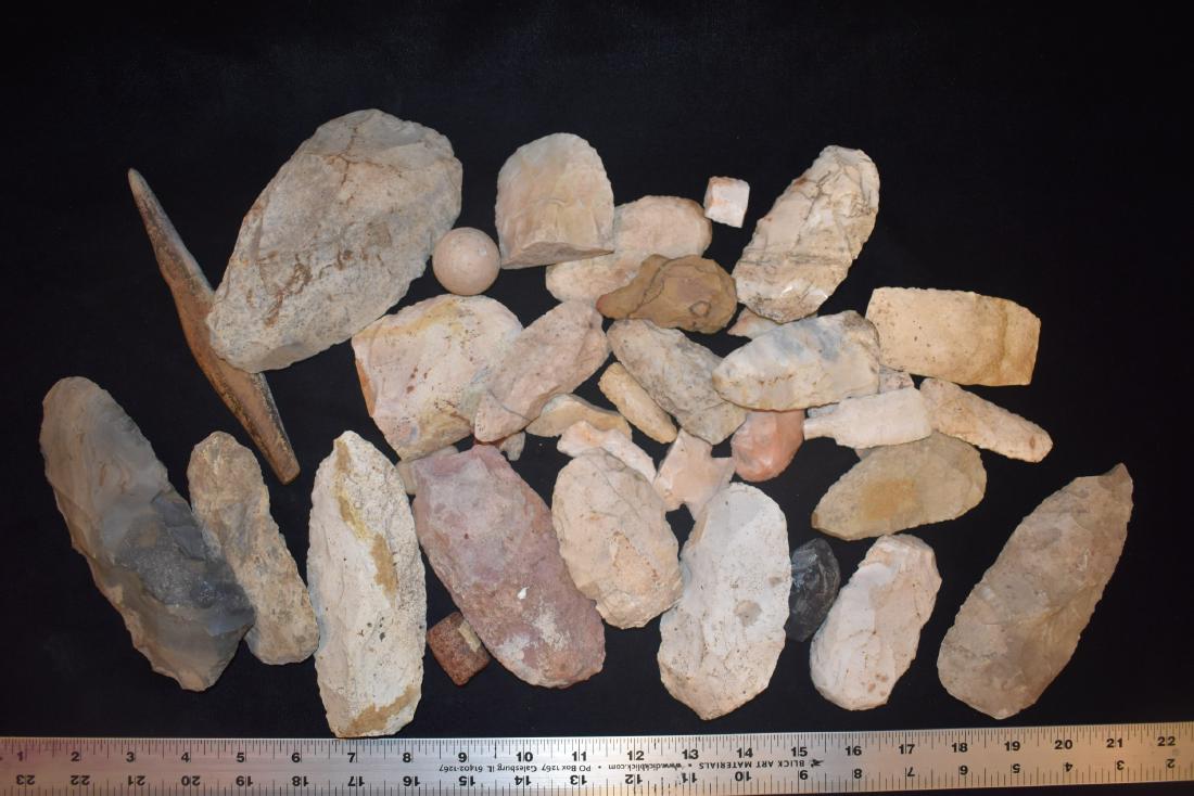 Lot of Arrowheads found in Marion County Missouri by: Lot of Arrowheads found in Marion County Missouri by Robert Wehrenberg sometime prior to 2006