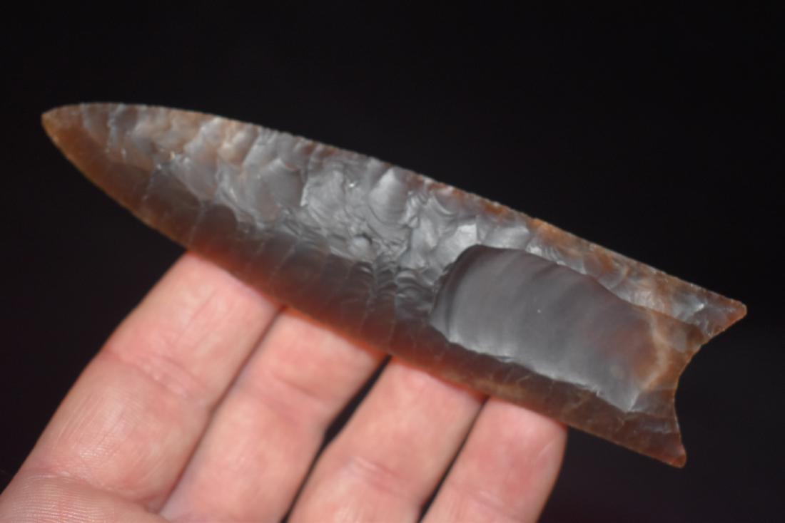 4 3/4" Fluted Covis, Knife River Flint, artist Jeff (1 of 3)