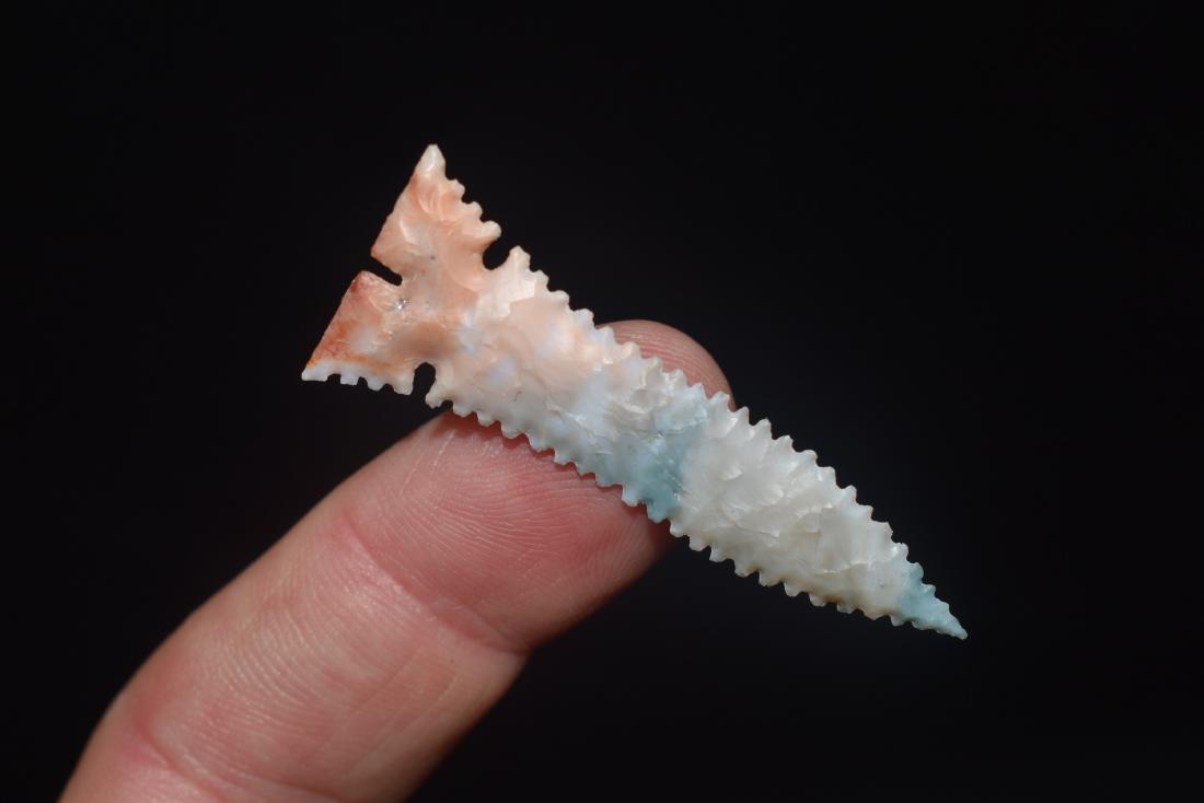 1 3/4" Extra Fine Western Arrowhead (1 of 2)
